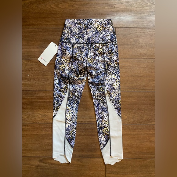 Lululemon Wunder Under Crop High Rise *Roll Down Scallop Full-On Luxtreme 23” - Picture 6 of 11